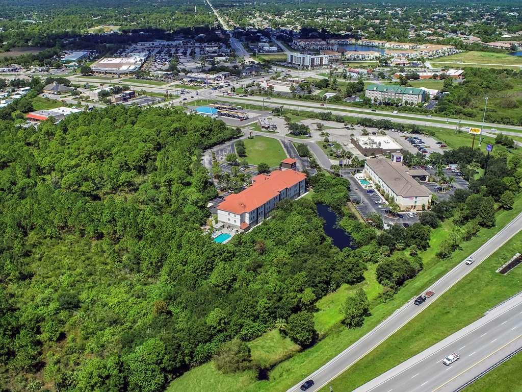 Comfort Inn & Suites Port Charlotte-Punta Gorda وسائل الراحة الصورة