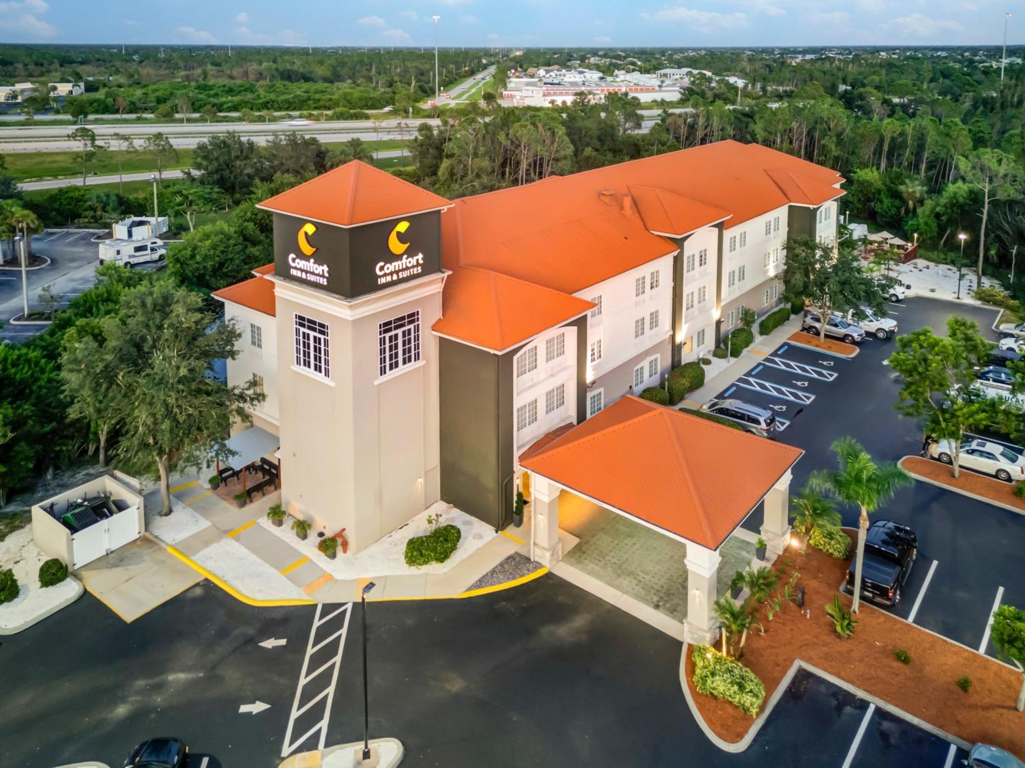 Comfort Inn & Suites Port Charlotte-Punta Gorda المظهر الخارجي الصورة