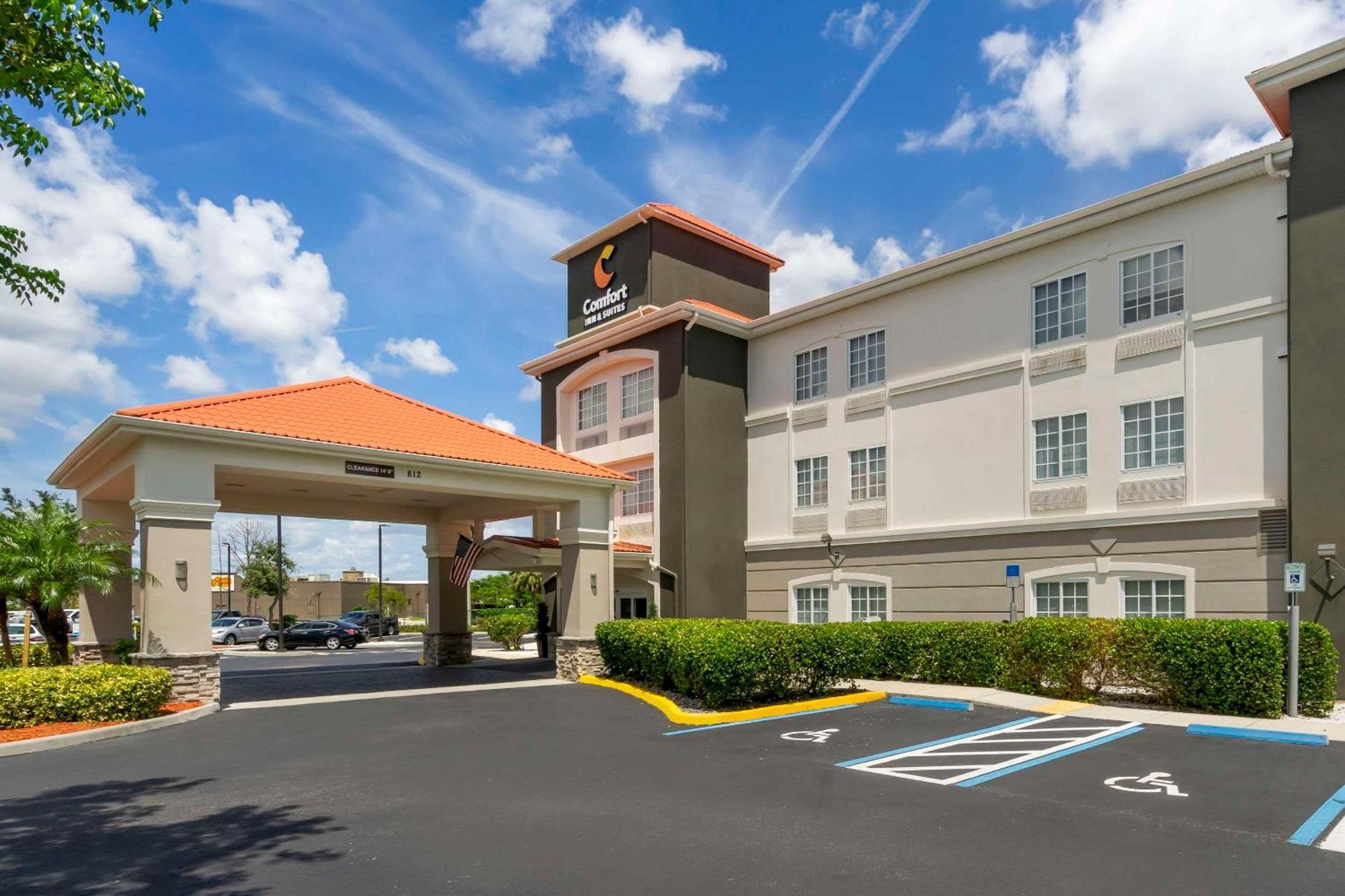 Comfort Inn & Suites Port Charlotte-Punta Gorda المظهر الخارجي الصورة